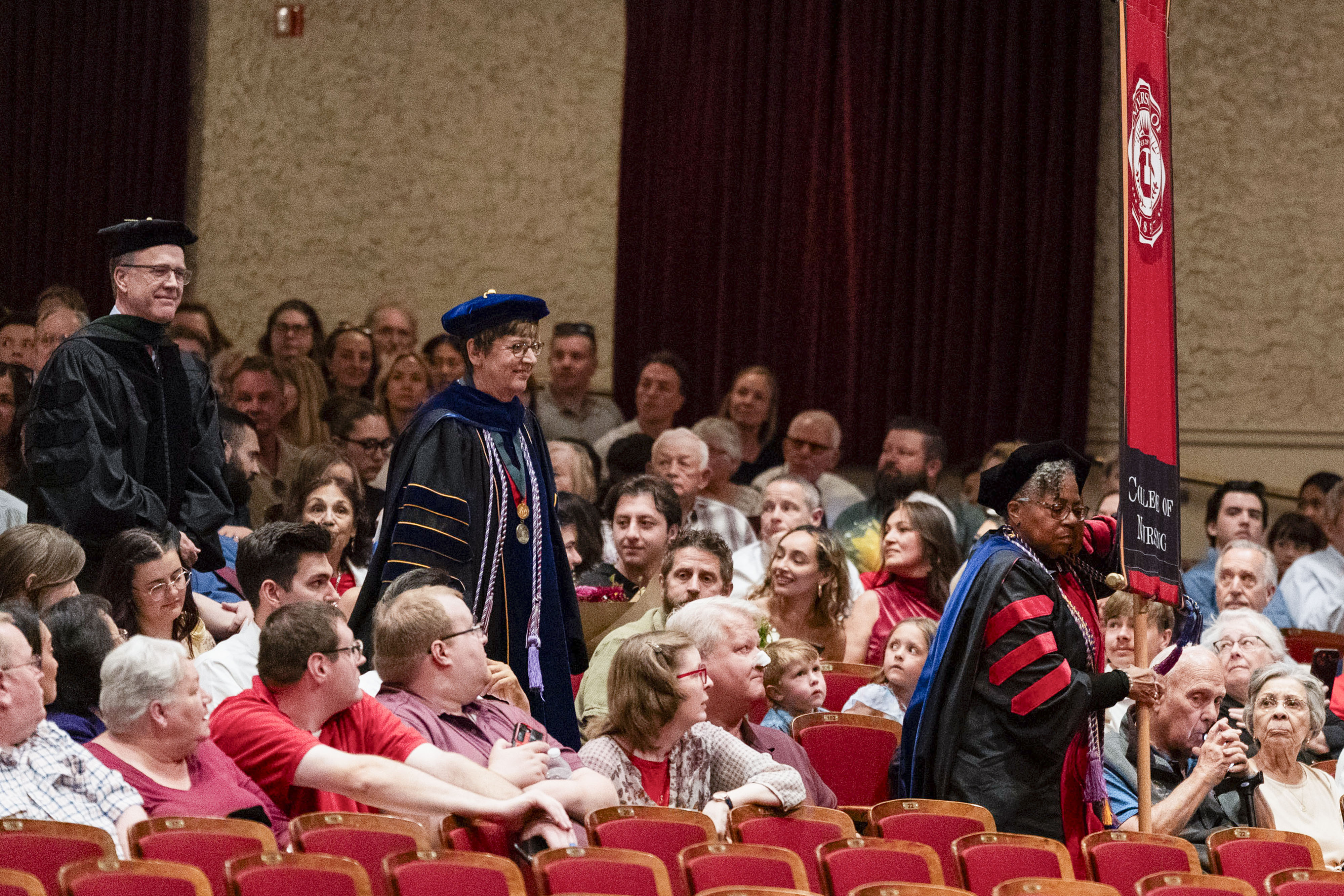 2025-con-convocation_0102_1